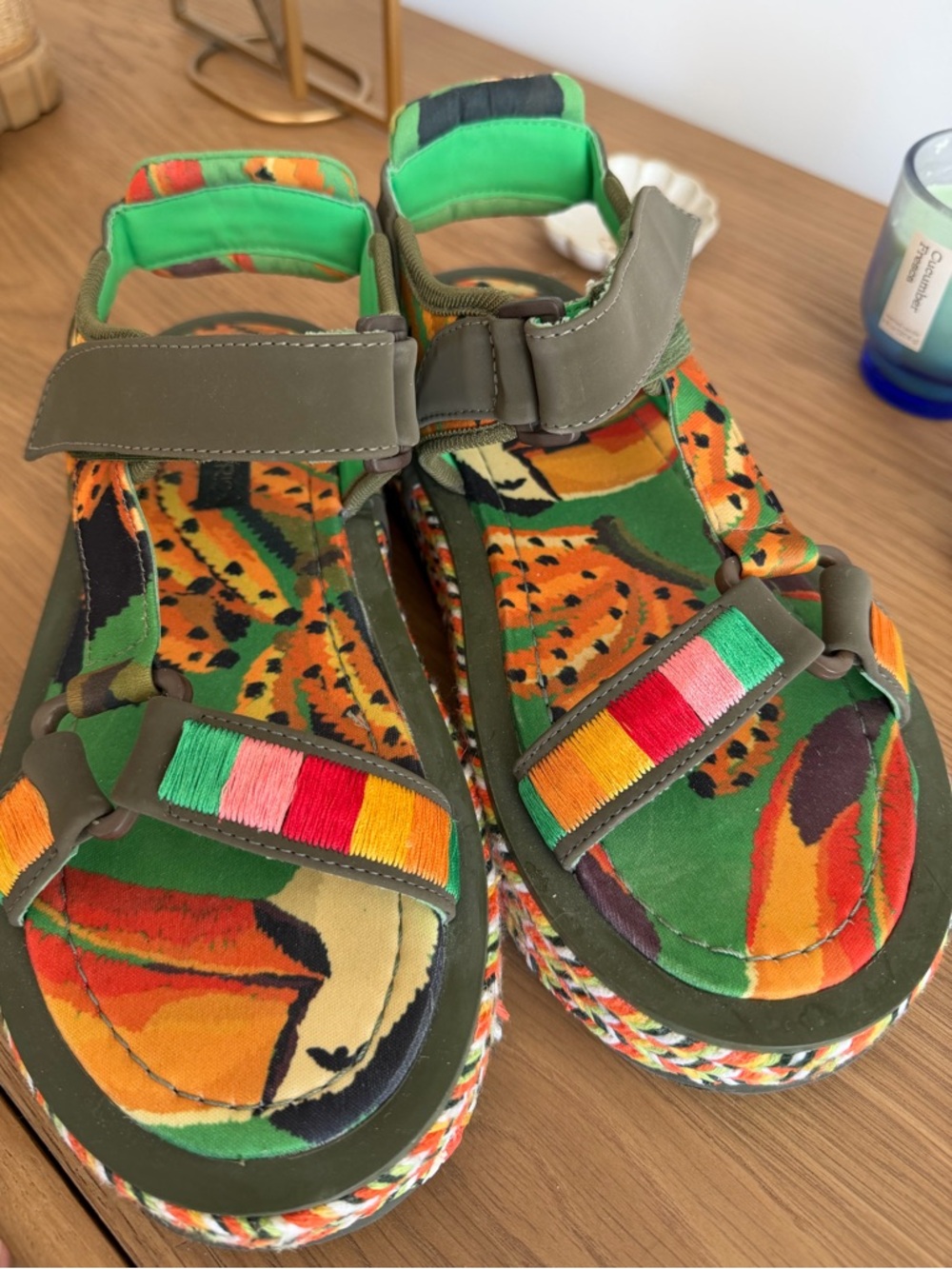 FARM Rio Green Toucan Raffia Flatform - Picture 5 of 5